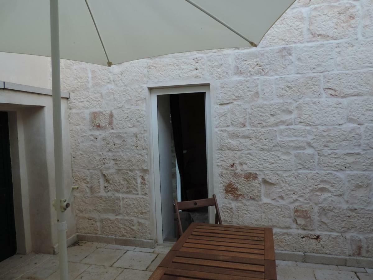 Villa Miccoli Apartments Ceglie Messapica Eksteriør billede