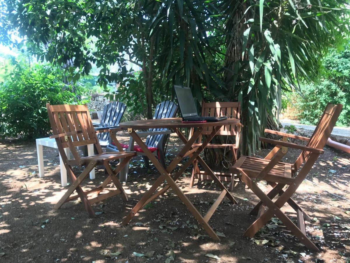 Villa Miccoli Apartments Ceglie Messapica Værelse billede